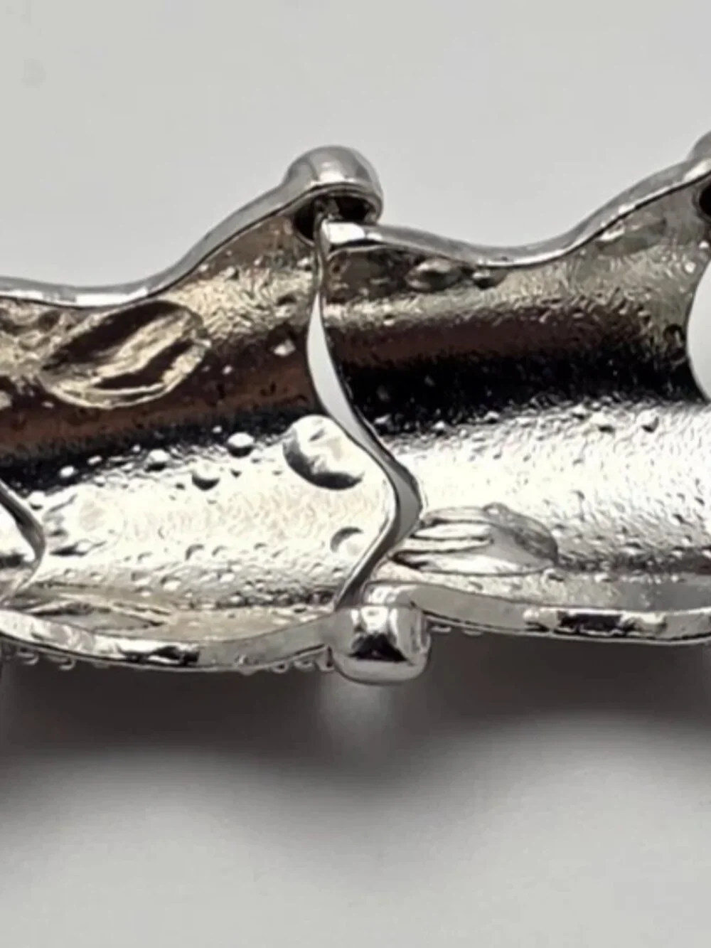 Silver Tone Full Finger Articulated Armor Ring Size 5.5 Textured 3.5